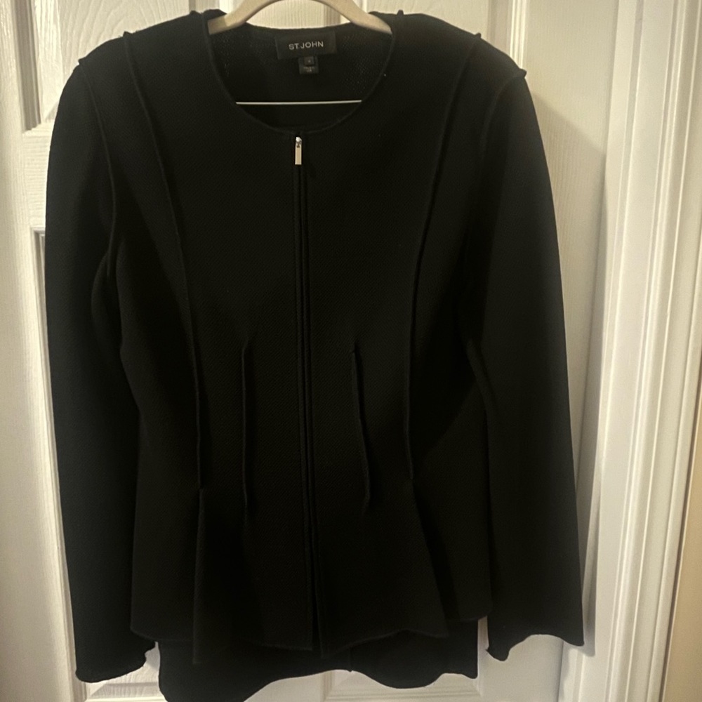 PRICE DROP! Pre loved St. John knit 2-piece black long sleeve skirt set